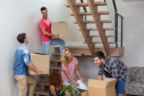 Moving boxes and packing materials for homes in Croydon